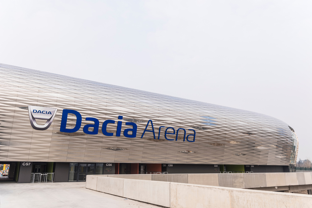 Dacia Arena 01